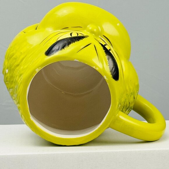 Dr. Seuss Enterprises Grinch Ceramic Coffee Mug Yellow 2020 16 Oz - Picture 5 of 9
